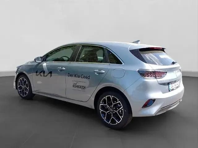 Gebraucht Kia Ceed 101 PS (74 kW) 2025 Silber Kleinwagen