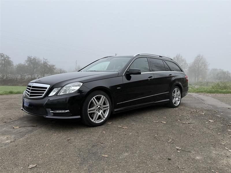 Schwarz Gebraucht 2012 Mercedes E250 Avantgarde Kombi | 12.500 € (Fairer Preis) - Bild 1/4