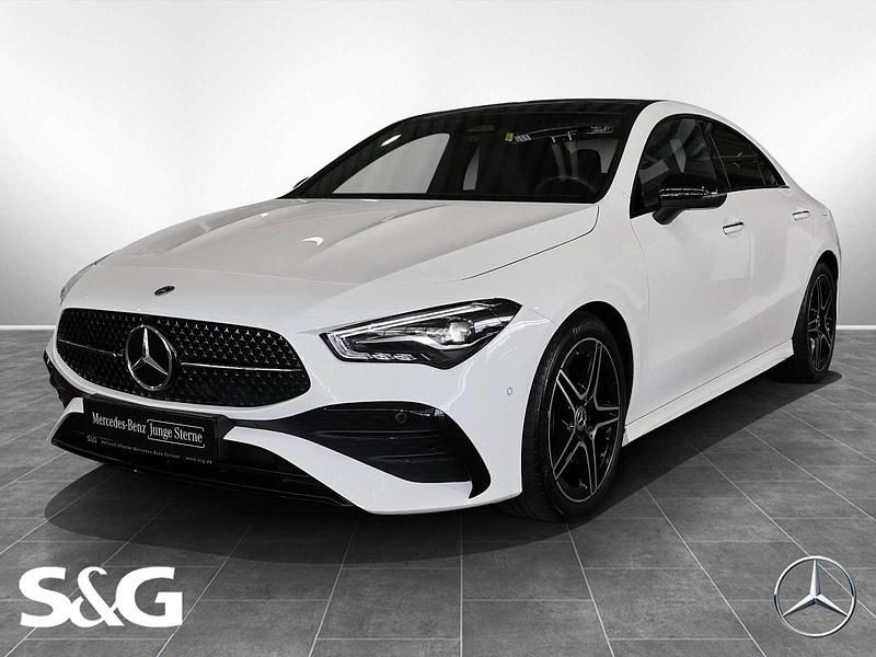 Weiß Gebraucht 2024 Mercedes CLA200 AMG Coupé | 39.000 € (Etwas zu teuer) - Bild 1/4