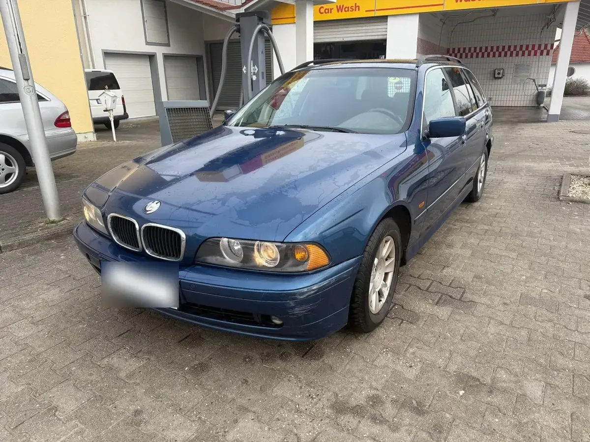 Gebraucht BMW 525 163 PS (119 kW) 2000 Blau Kombi