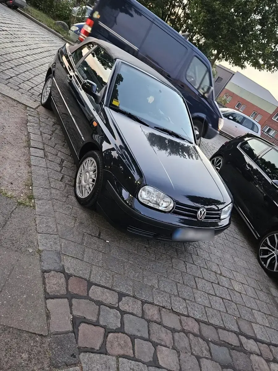 Gebraucht VW Golf 100 PS (73 kW) 1998 Schwarz Cabrio