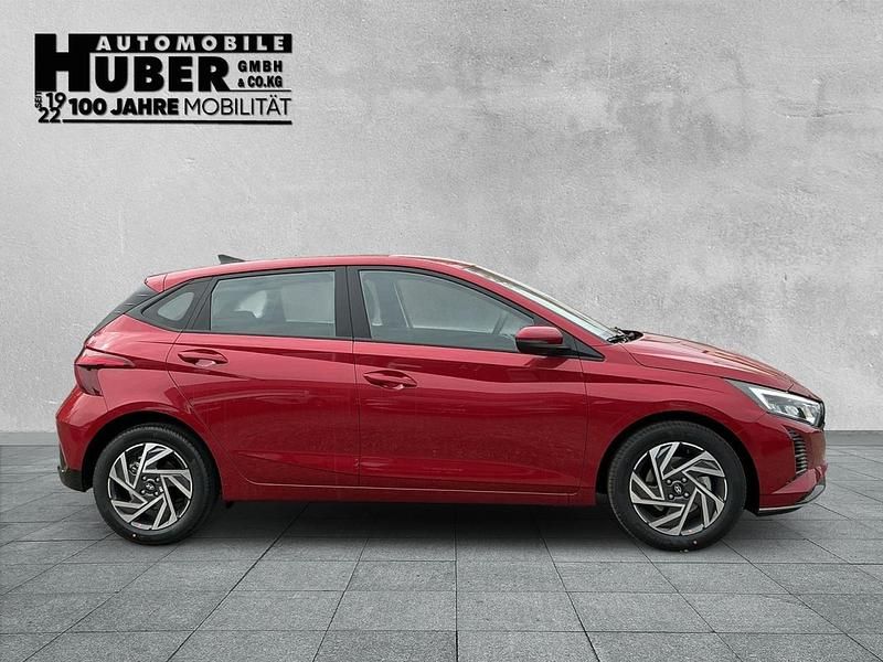 Neu Hyundai i20 Trend 90 PS (66 kW) 2026 Rot metallic Kleinwagen