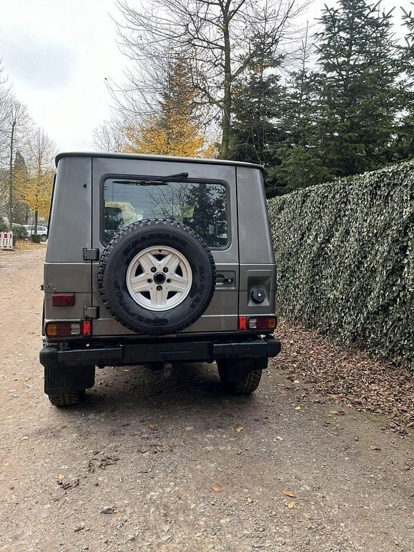 Gebraucht Mercedes G250 84 PS (61 kW) 1989 Grau SUV