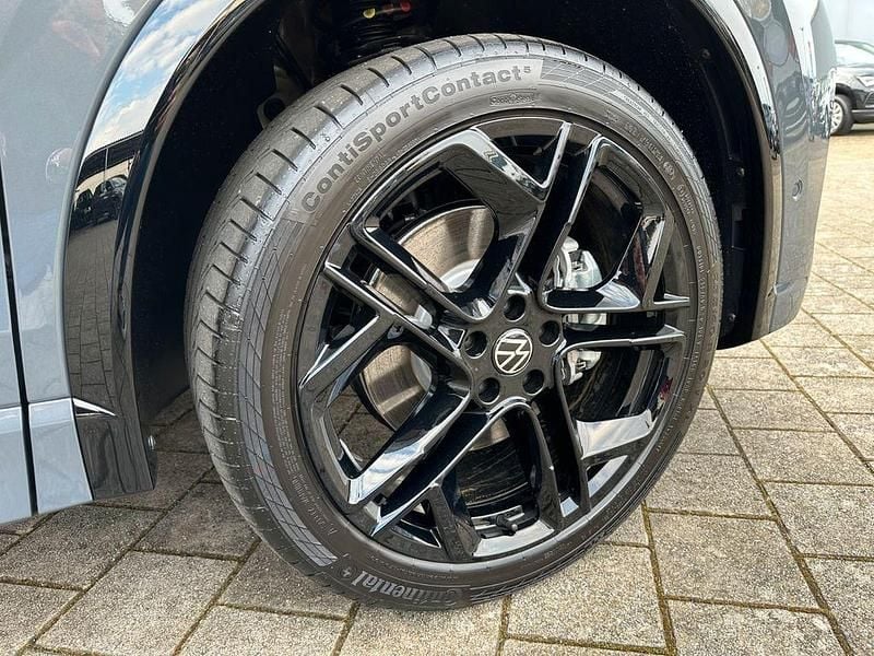 Gebraucht VW Tiguan R-line 193 PS (141 kW) 2024 Grau SUV