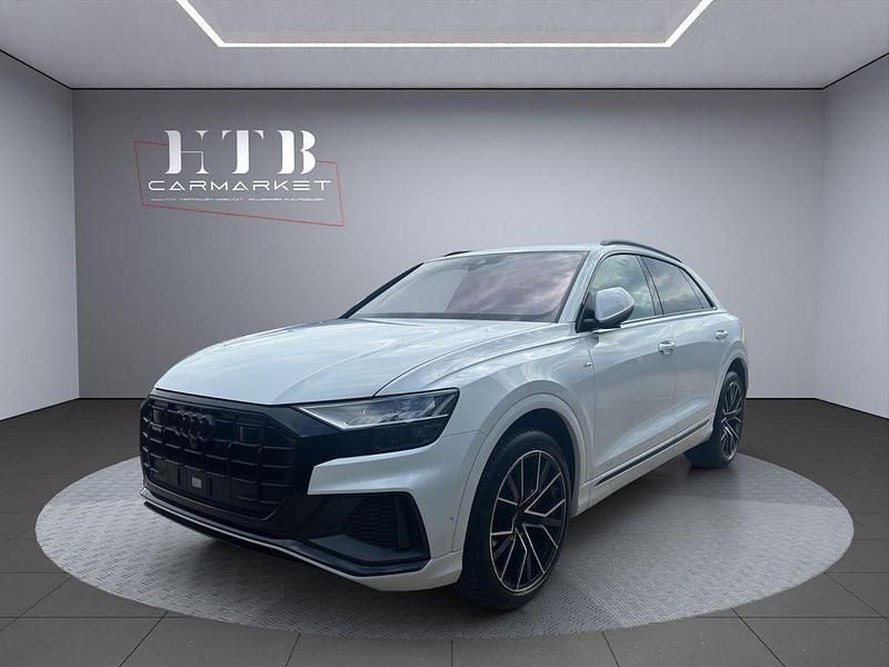 Gletscherweiß metallic Gebraucht 2023 Audi Q8 S-Line SUV | 69.990 € - Bild 1/4