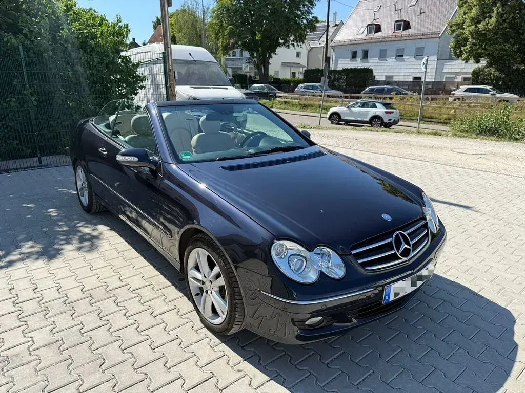Gebraucht Mercedes CLK200 184 PS (135 kW) 2009 Schwarz Cabrio