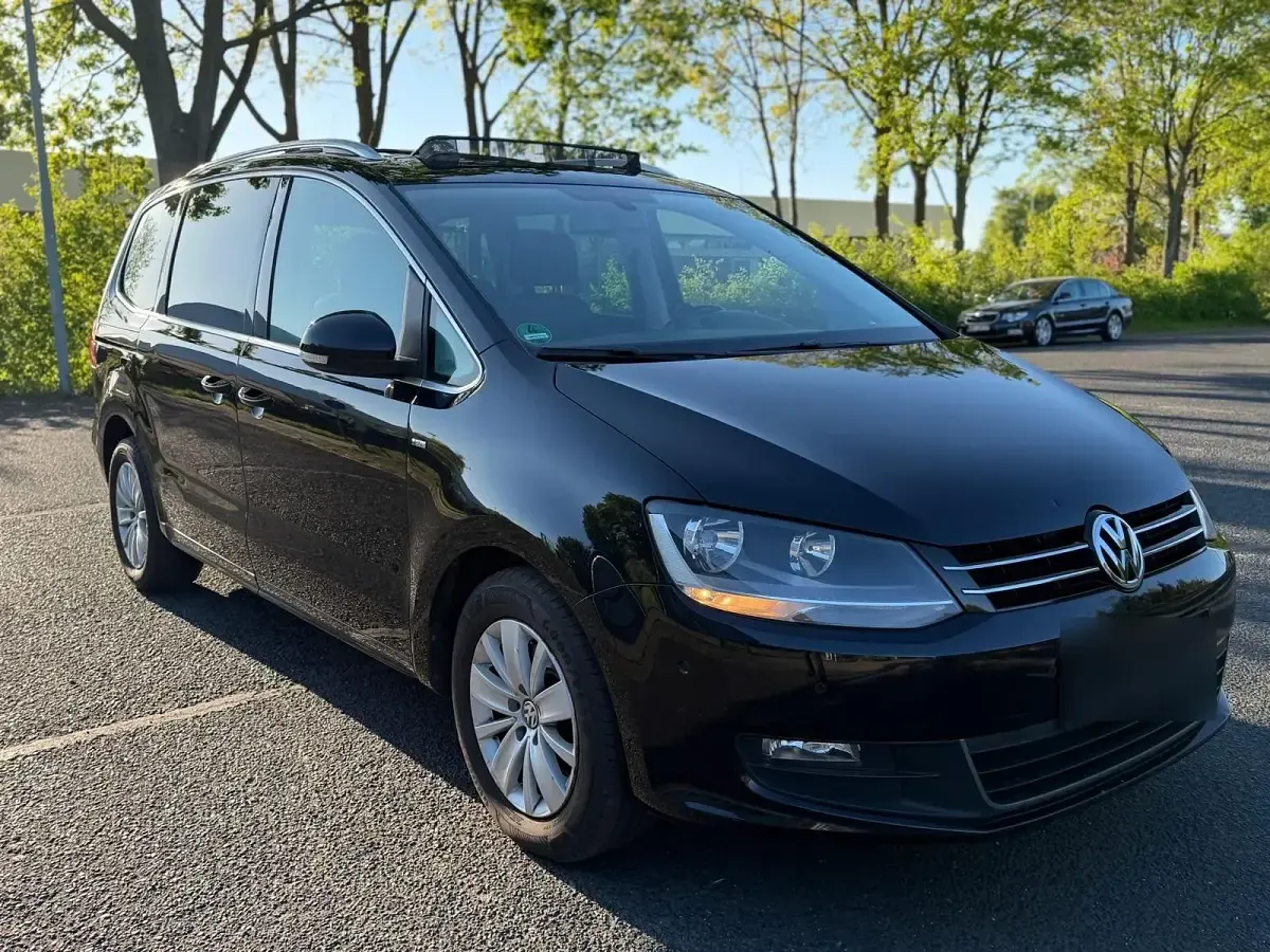 Gebraucht VW Sharan 140 PS (102 kW) 2014 Schwarz Van / Kleinbus