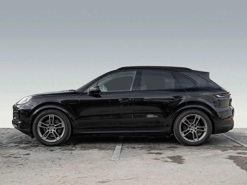 Gebraucht Porsche Cayenne 470 PS (345 kW) 2024 Schwarz SUV