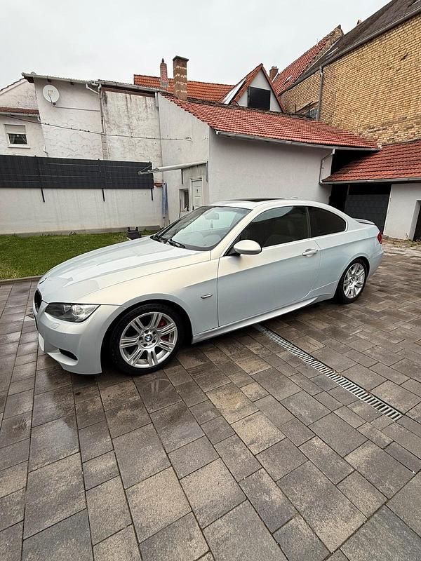 Gebraucht BMW 335 Comfort Edition 306 PS (225 kW) 2008 Silber Coupé