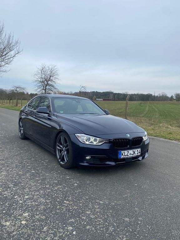 Gebraucht 2015 BMW 330 Luxury Line Limousine | 16.500 € (Guter Preis) - Bild 1/4
