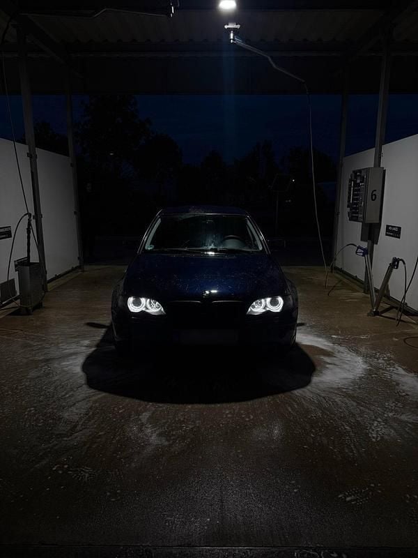 Second-hand BMW 325 193 CP (141 kW) 2001 Albastru Berlinǎ