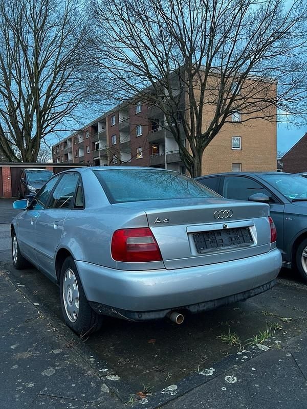 Gebraucht Audi A4 101 PS (74 kW) 1998 Limousine