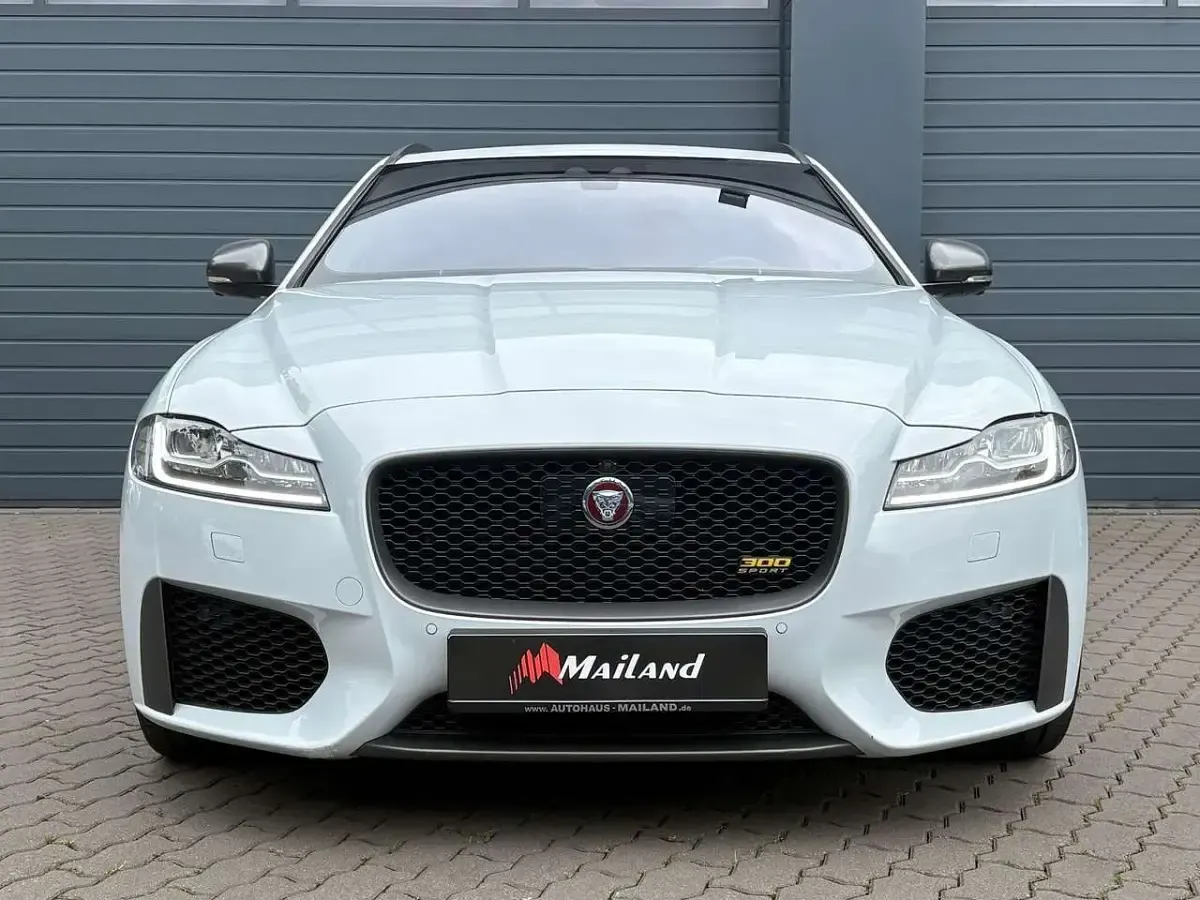 Gebraucht Jaguar XF 300 PS (220 kW) 2019 Yulong white Kombi