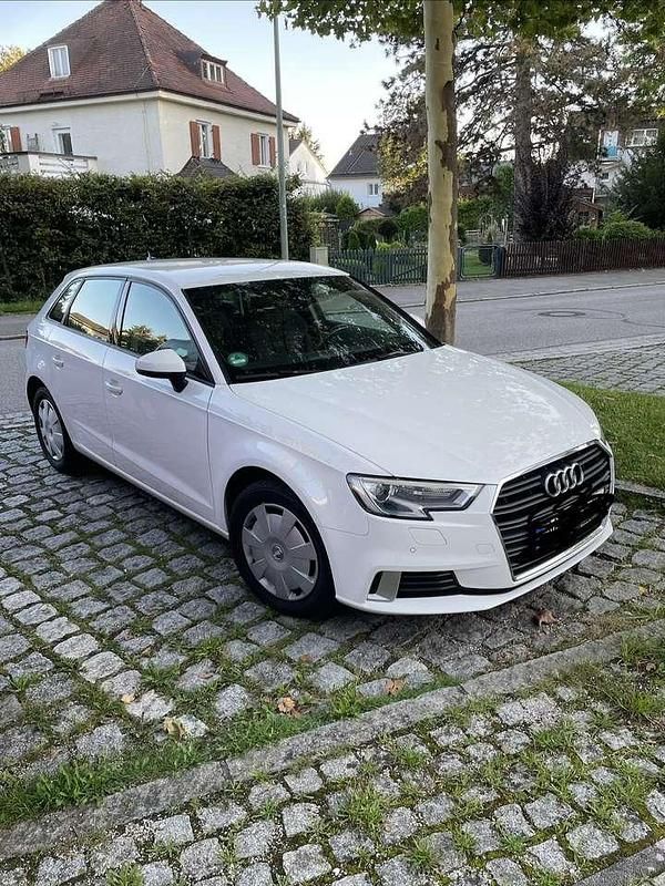 Gebraucht Audi A3 Sport 150 PS (110 kW) 2017 Weiß Kleinwagen