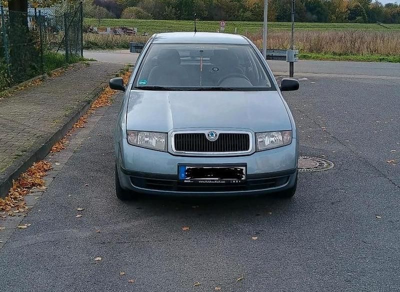 Blau Gebraucht 2003 Skoda Fabia Kleinwagen | 1.699 € (Fairer Preis) - Bild 1/4