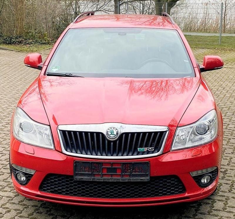 Gebraucht Skoda Octavia RS 200 PS (147 kW) 2011 Rot Kombi