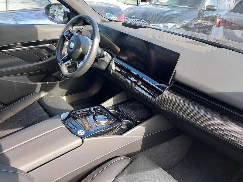 Gebraucht BMW 520 Shadowline 190 PS (139 kW) 2025 Schwarz Limousine