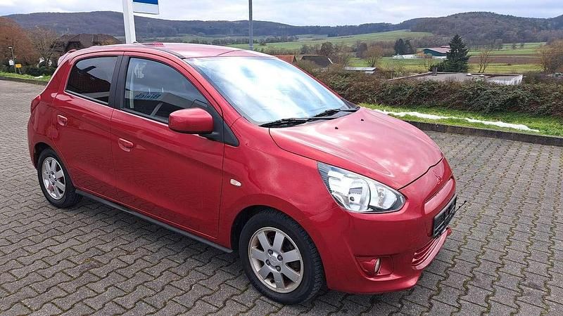 Rot Gebraucht 2015 Mitsubishi Space Star Limousine | 3.201 € (Guter Preis) - Bild 1/4