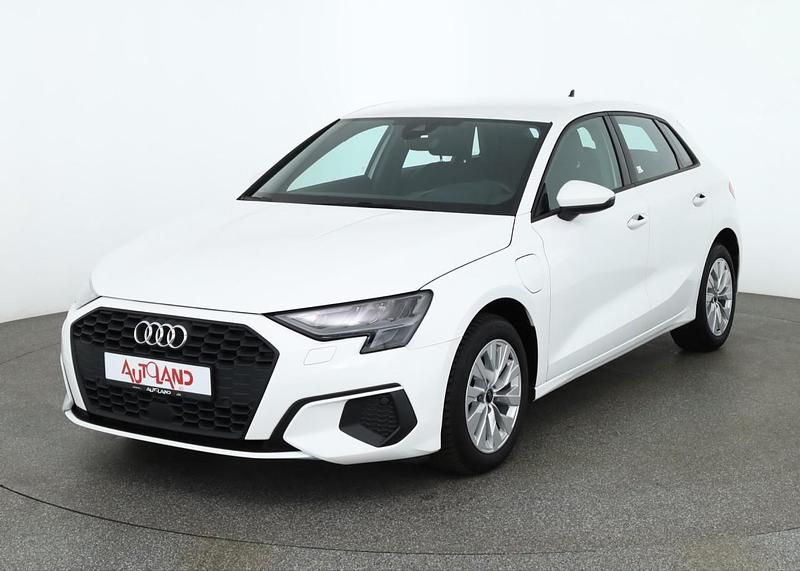Gebraucht Audi A3 Sportback e-tron 204 PS (150 kW) 2023 Weiß Kleinwagen