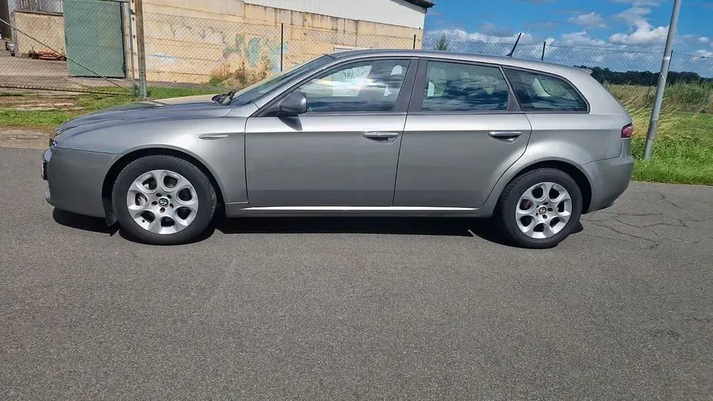 Gebraucht Alfa Romeo 159 170 PS (125 kW) 2009 Silber Kombi