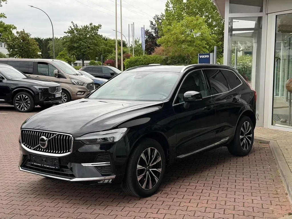 Gebraucht Volvo XC60 Plus 197 PS (144 kW) 2023 Schwarz SUV