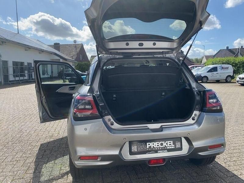 Neu Suzuki Swift Comfort+ 83 PS (61 kW) 2025 Silber Kleinwagen