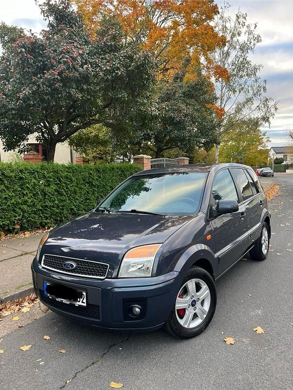 Blau Gebraucht 2011 Ford Fusion Trend Kleinwagen | 2.250 € (Fairer Preis) - Bild 1/4