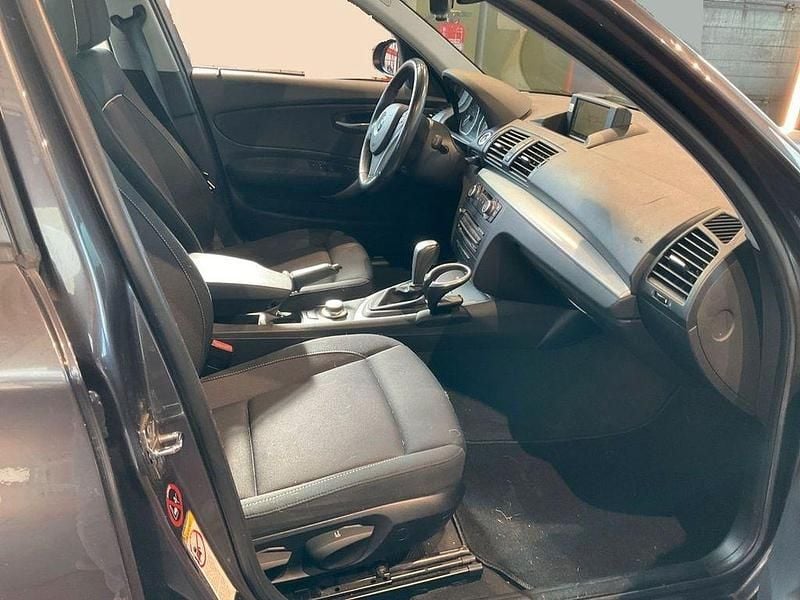 Grau Gebraucht 2009 BMW 120 Sport Line Kleinwagen | 4.999 € (Guter Preis) - Bild 1/4