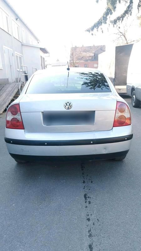 Gebraucht VW Passat 130 PS (95 kW) 2002 Silber Limousine