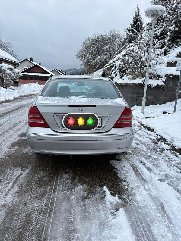 Gebraucht Mercedes C320 Avantgarde 218 PS (160 kW) 2003 Silber Limousine