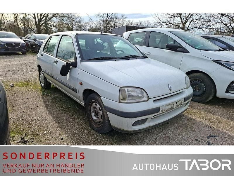 Gebraucht Renault Clio 58 PS (42 kW) 1996 Weiß Kleinwagen