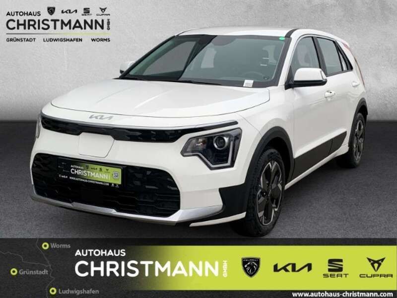 Schneeweiß charcoal Neu 2024 Kia e-Niro SUV | 31.890 € (Superpreis) - Bild 1/4