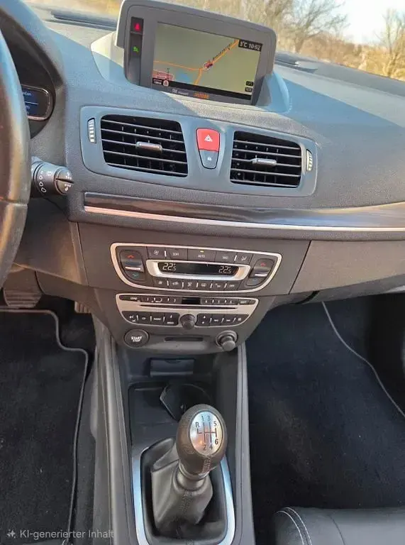 Gebraucht Renault Mégane Dynamique 179 PS (131 kW) 2010 Orange Coupé