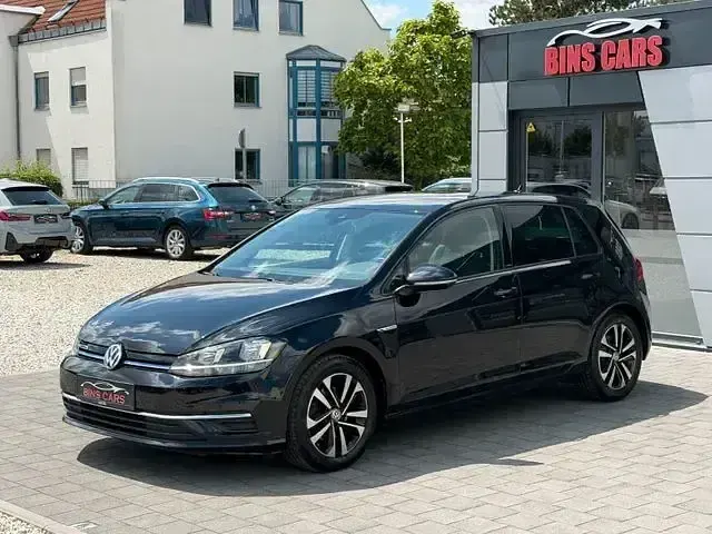 Gebraucht VW Golf VII IQ Drive 131 PS (96 kW) 2019 Deep black Limousine