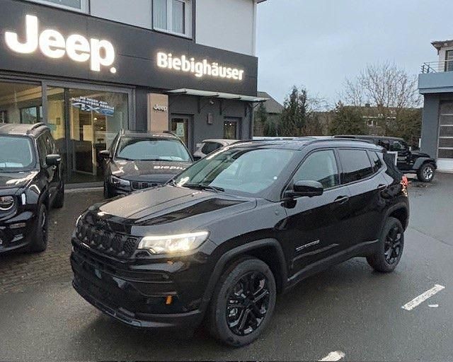 Neu Jeep Compass Altitude 131 PS (96 kW) 2025 Black clear coat SUV