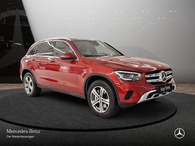 Gebraucht Mercedes GLC300e 320 PS (235 kW) 2021
