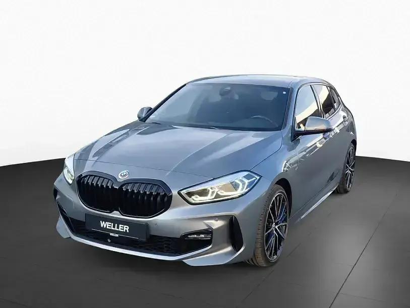 Gebraucht BMW 120 M Sport 190 PS (139 kW) 2023 Skyscraper grau (grau) Kleinwagen