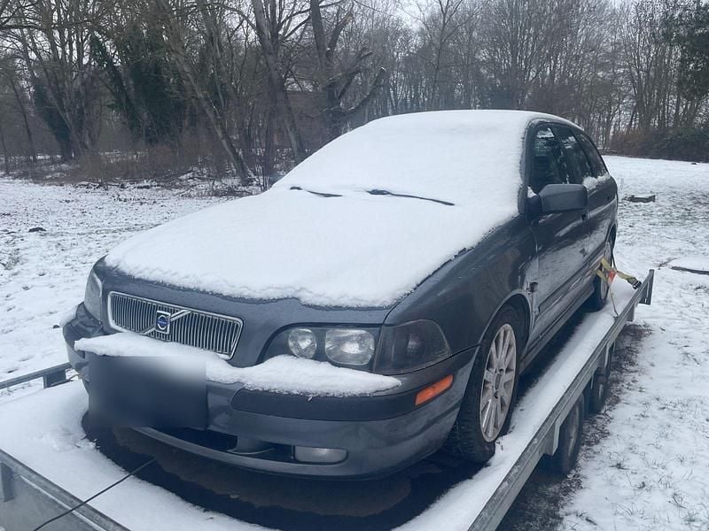 Gebraucht Volvo V40 165 PS (121 kW) 2001 Grau Limousine