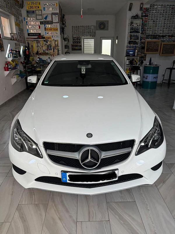 Gebraucht Mercedes E250 204 PS (150 kW) 2013 Weiß Coupé