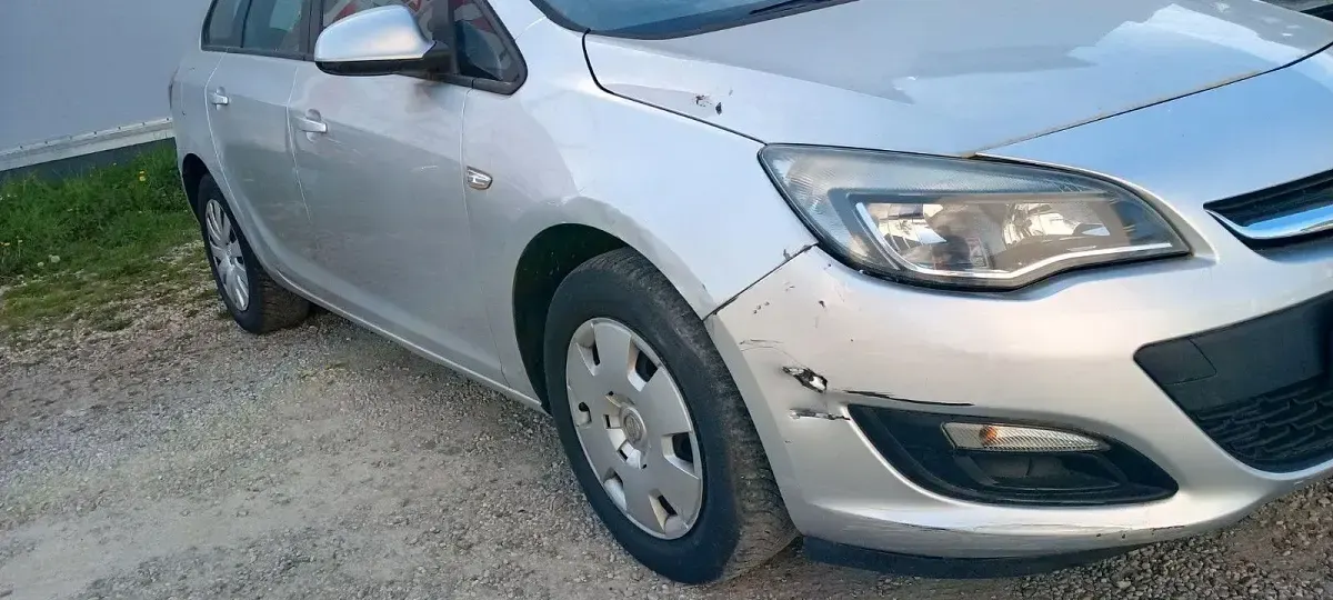 Gebraucht Opel Astra 136 PS (100 kW) 2015 Silber Kombi