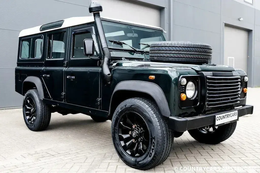 Gebraucht Land Rover Defender 105 PS (77 kW) 2000 Grün SUV