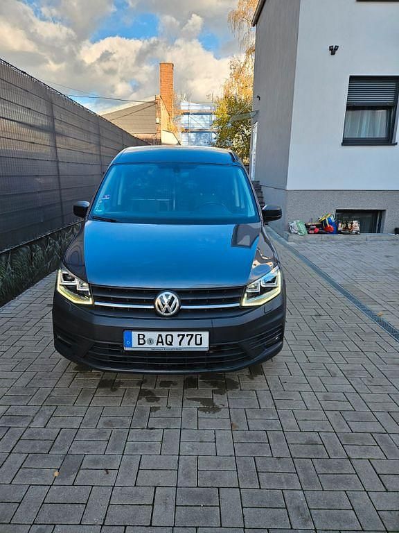 Gebraucht VW Caddy 131 PS (96 kW) 2019 Grau Van / Kleinbus