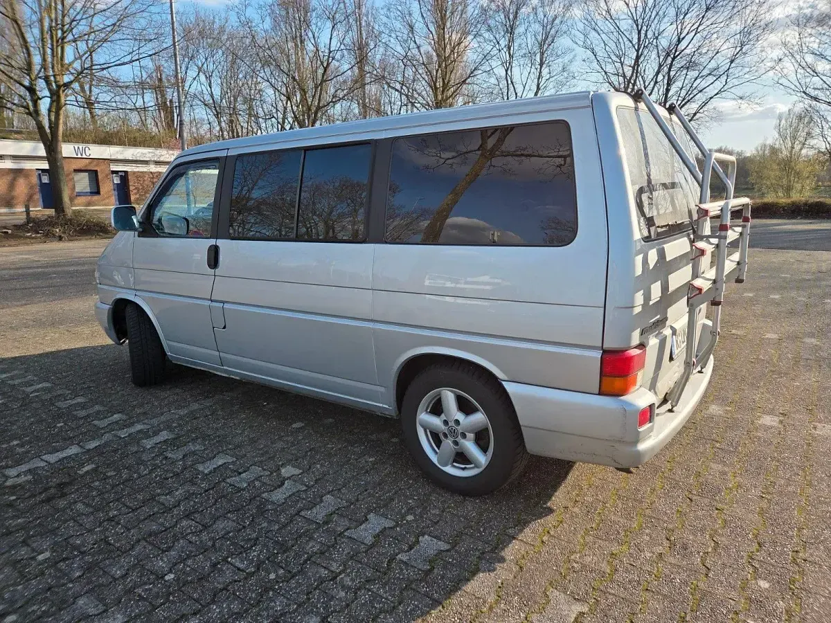 Gebraucht VW Multivan 151 PS (111 kW) 2000 Silber Van / Kleinbus