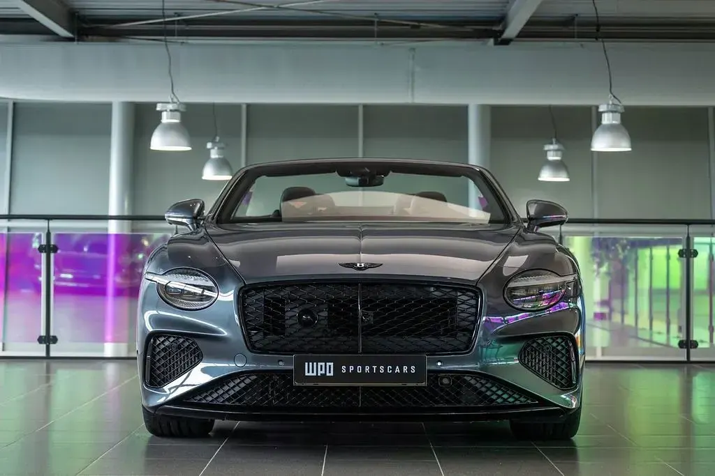 Gebraucht Bentley Continental 519 PS (381 kW) 2026 Grau Cabrio