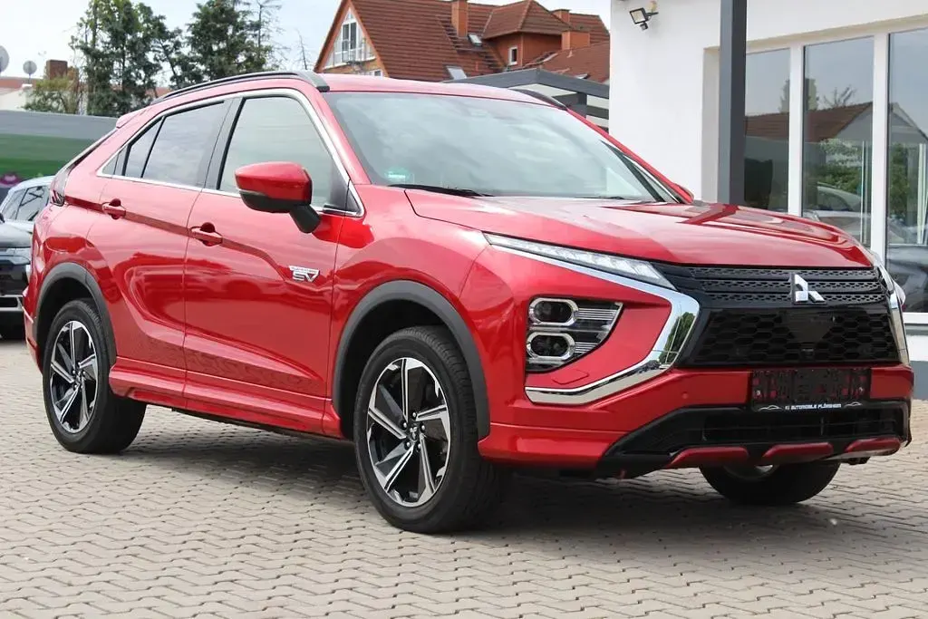 Gebraucht Mitsubishi Eclipse Cross Plus 188 PS (138 kW) 2022 Rot SUV