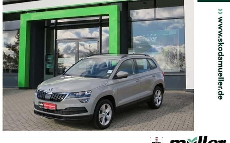 Grau Gebraucht 2020 Skoda Karoq Ambition SUV | 17.990 € (Guter Preis) - Bild 1/4