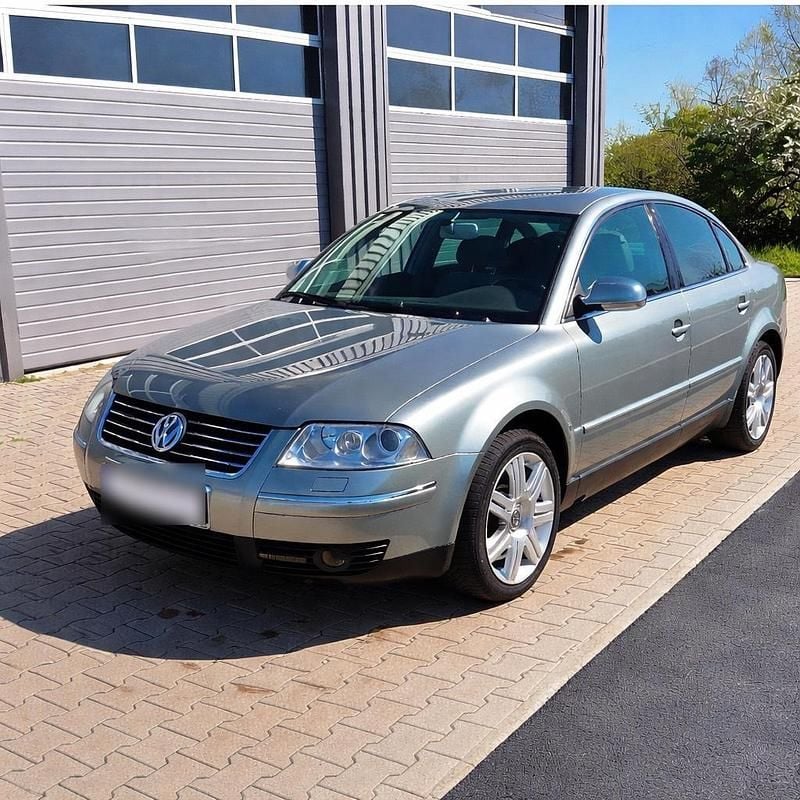 Usata VW Passat 193 CV (141 kW) 2004 Grigio Berlina