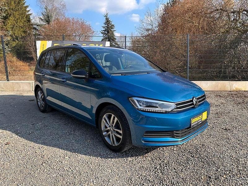 Gebraucht VW Touran Active 150 PS (110 kW) 2021 Blau Van / Kleinbus
