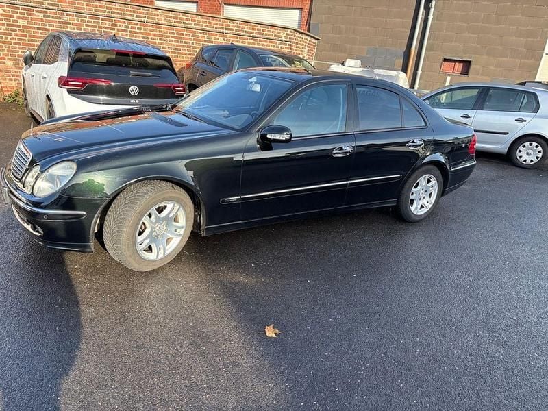 Gebraucht Mercedes E320 Avantgarde 204 PS (150 kW) 2004 Schwarz Limousine