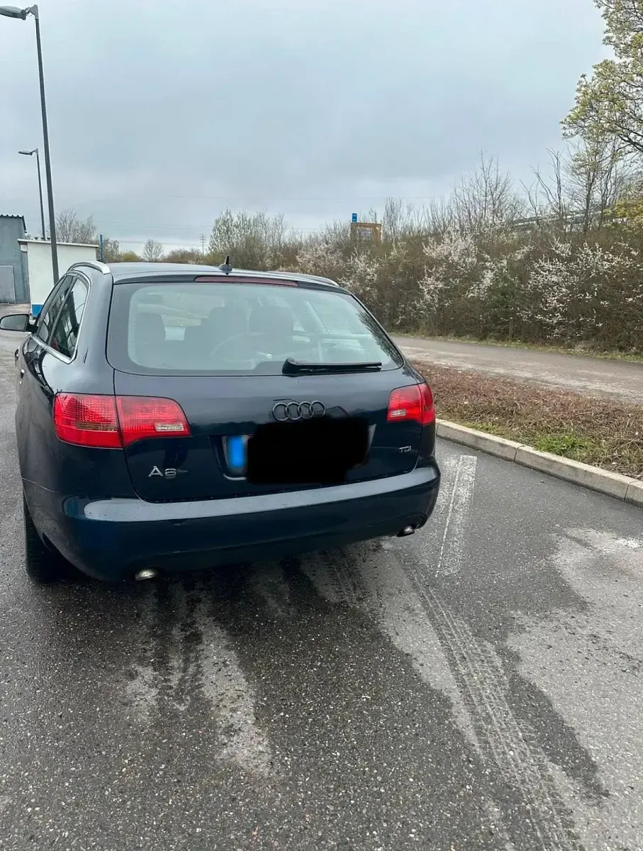 Gebraucht Audi A6 140 PS (102 kW) 2009 Blau Kombi